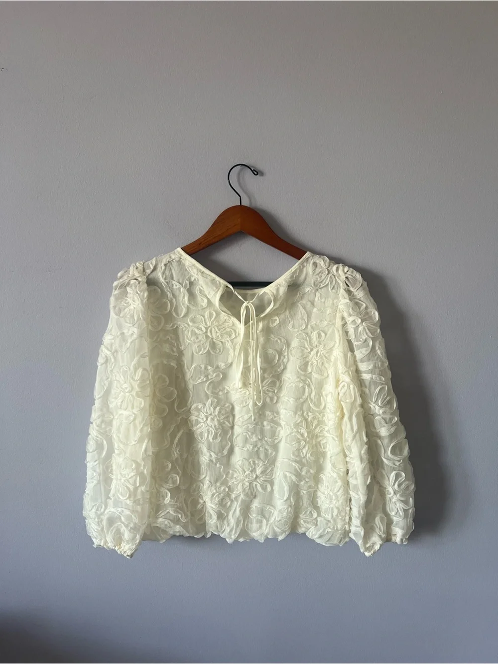 LOFT Ivory Floral Appliqué Puff Sleeve Blouse